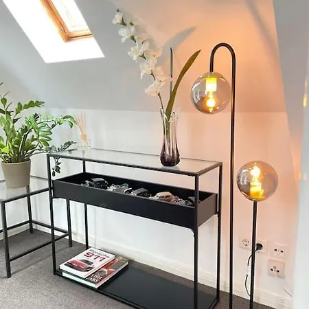 Im Dg / 5 Min Zur Messe *